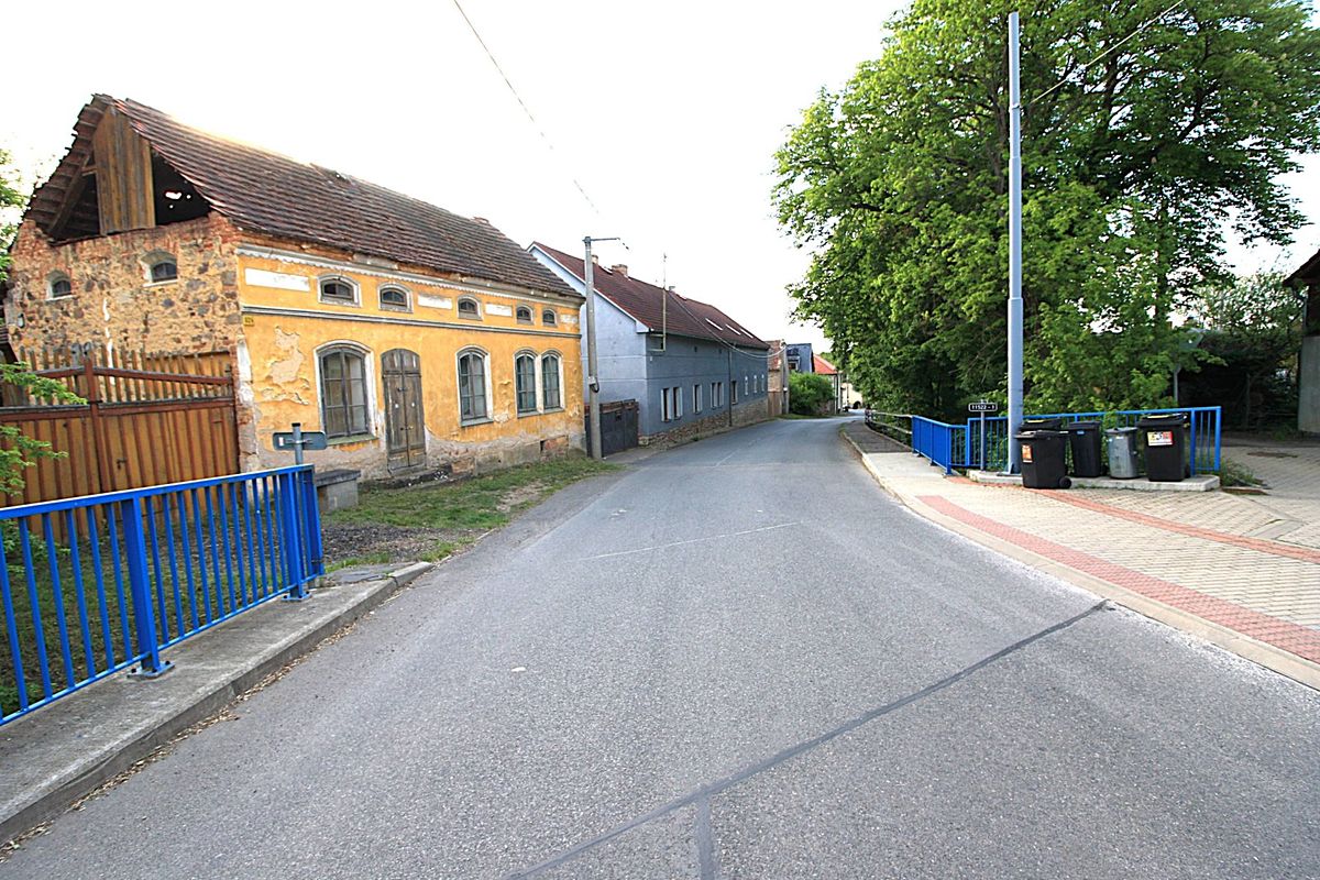 Prodej rodinného domu 100 m², pozemek 2338 m²