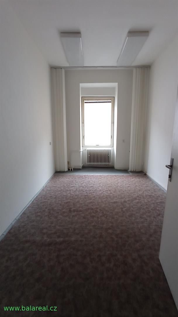 Pronájem kanceláře 14 m² – fotografie 5