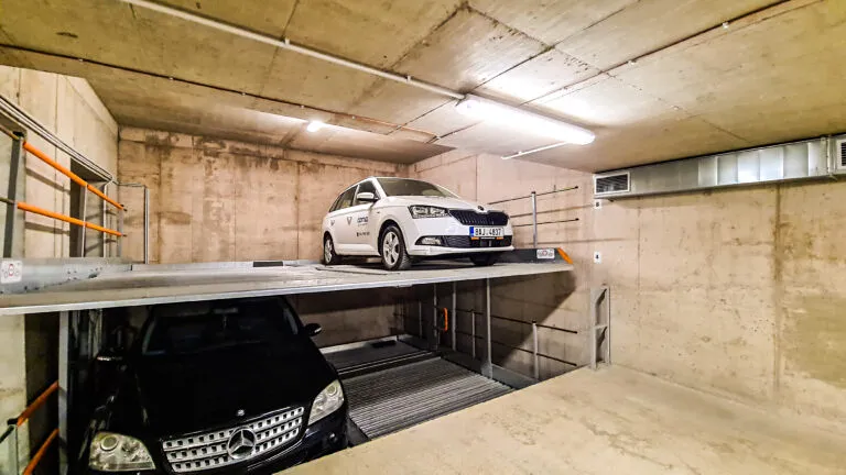 Pronájem garážového stání 15 m²