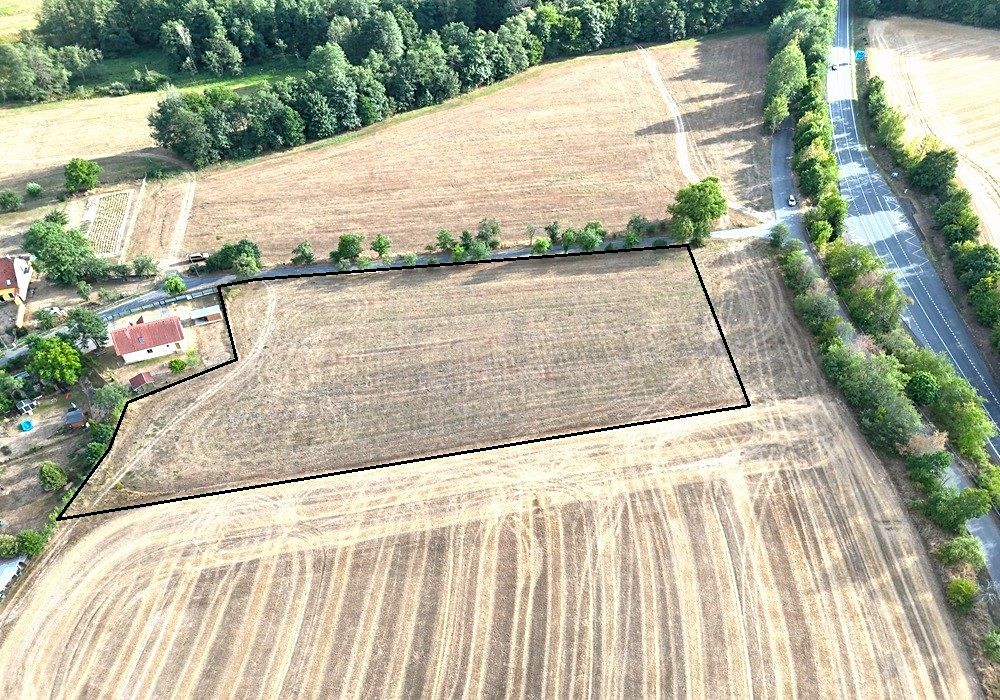 Prodej stavebního pozemku 9236 m²