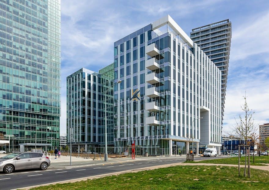 Pronájem kanceláře 417 m² – fotografie 3