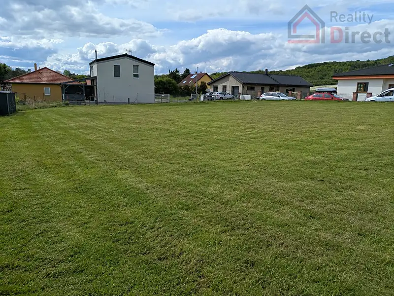 Prodej stavebního pozemku 1096 m², Dobrovice – náhled fotky 3