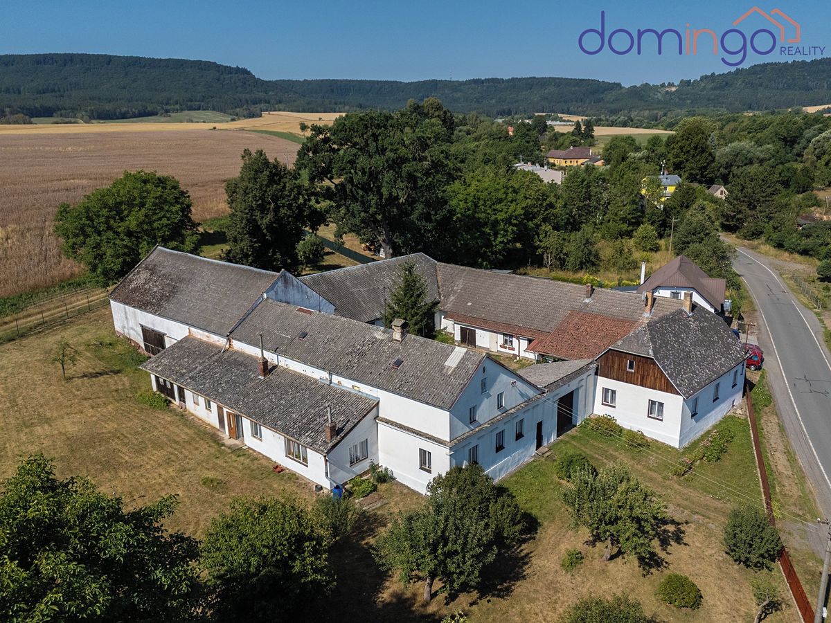 Prodej rodinného domu 400 m², pozemek 4371 m² – fotografie 4