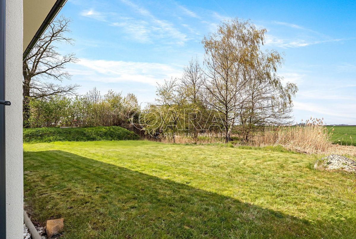 Prodej rodinného domu 190 m², pozemek 846 m² – fotografie 2