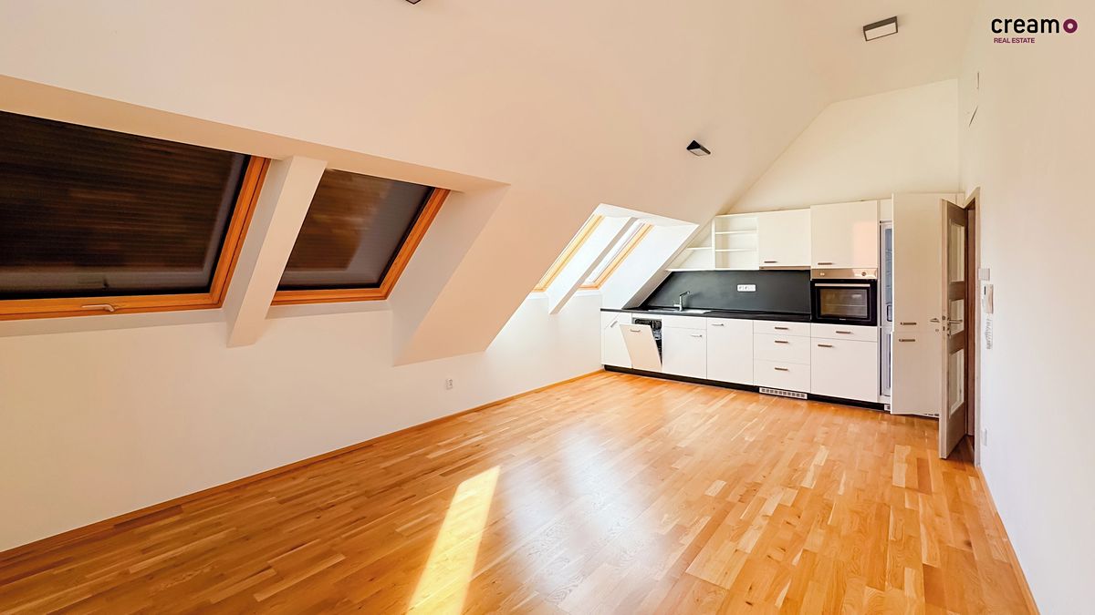 Pronájem bytu 3+kk 85 m² – fotografie 2