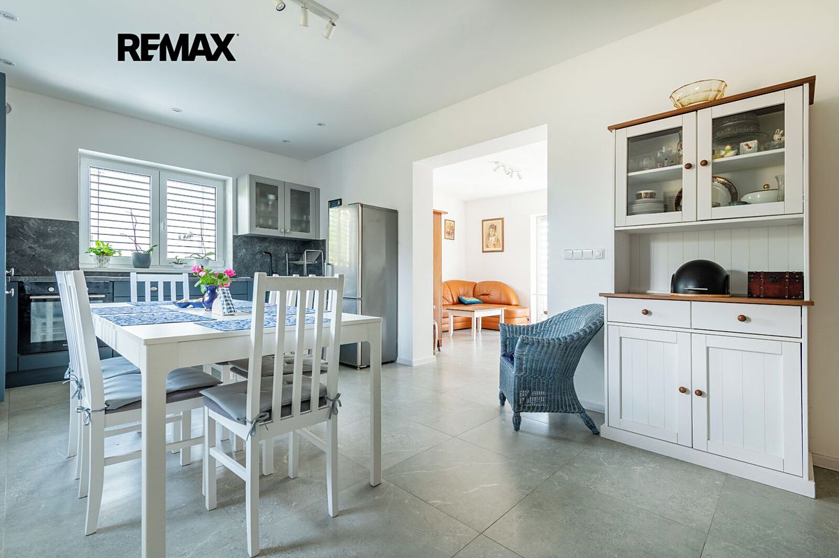 Prodej rodinného domu 94 m², pozemek 209 m² – fotografie 2