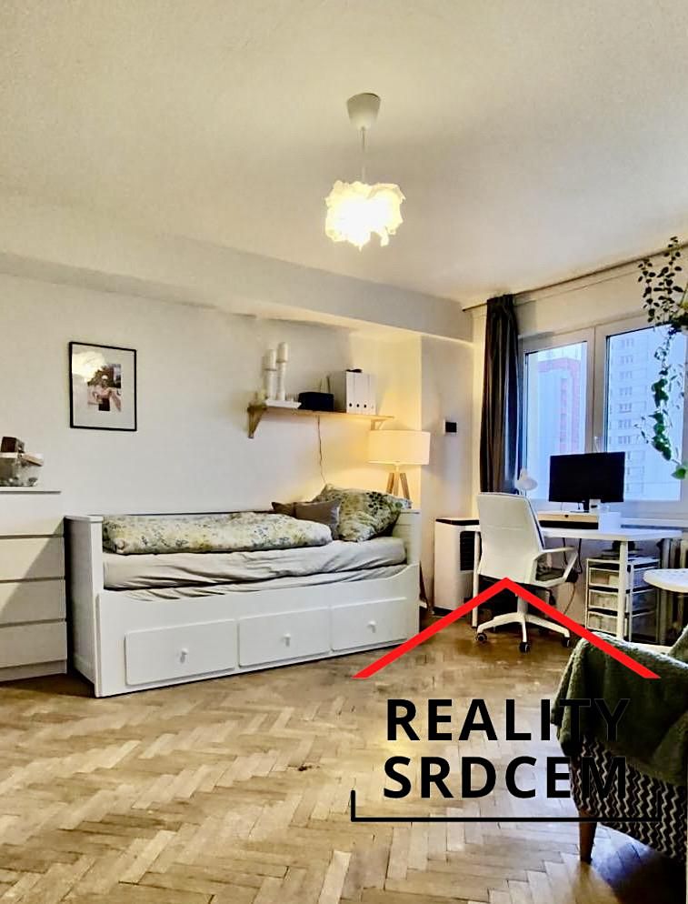 Pronájem bytu 1+1 32 m² – fotografie 3