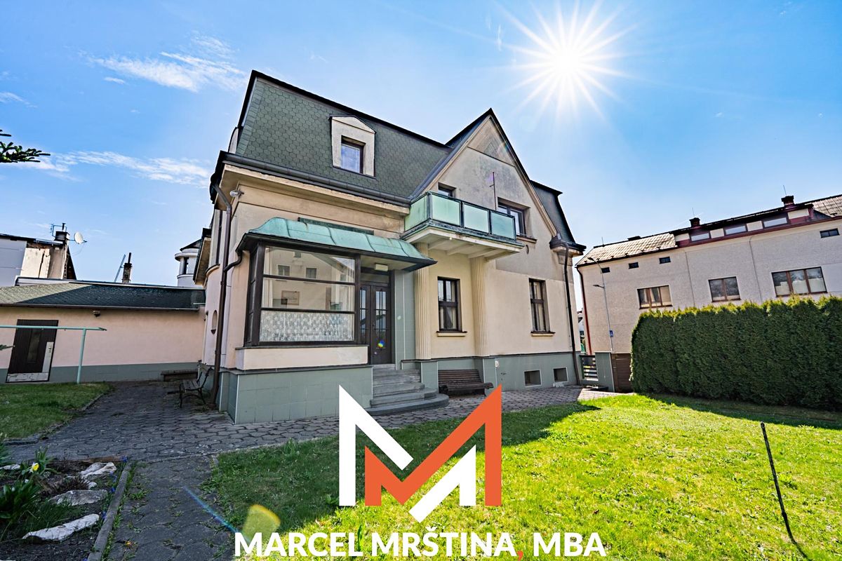 Prodej rodinného domu 340 m², pozemek 588 m²