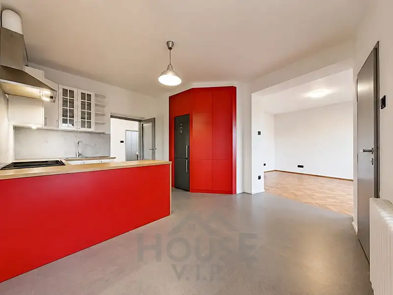 Prodej bytu 2+1 81 m², Praha – náhled fotky 3