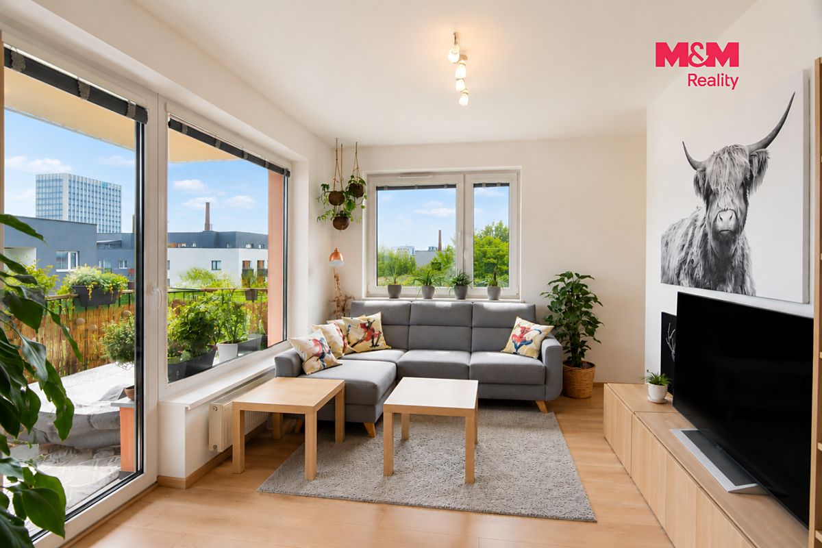 Pronájem bytu 2+kk 58 m² – fotografie 3