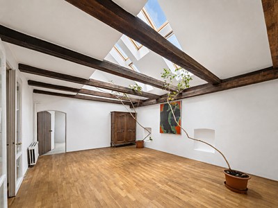 Prodej bytu 6 pokojů a více 143 m²