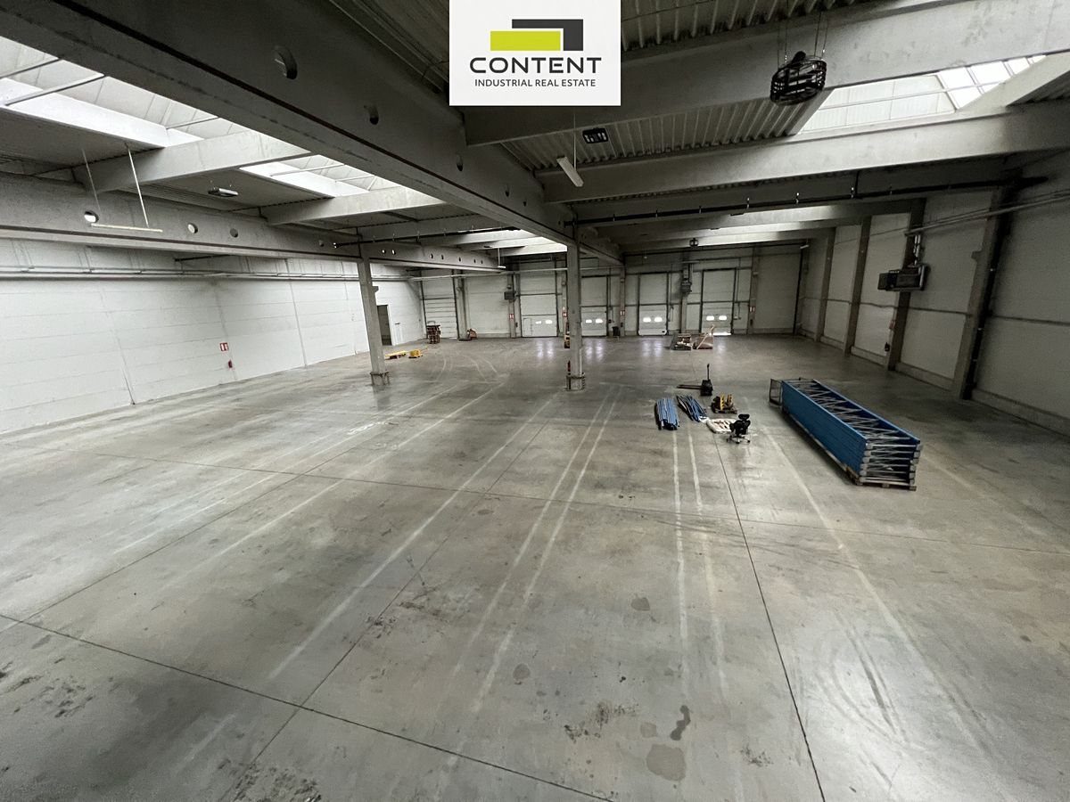 Pronájem skladového prostoru 4114 m²