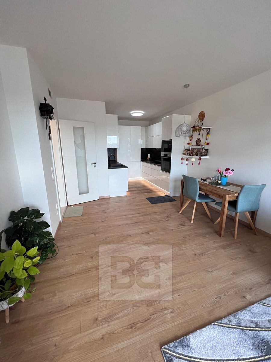 Pronájem bytu 3+kk 79 m²