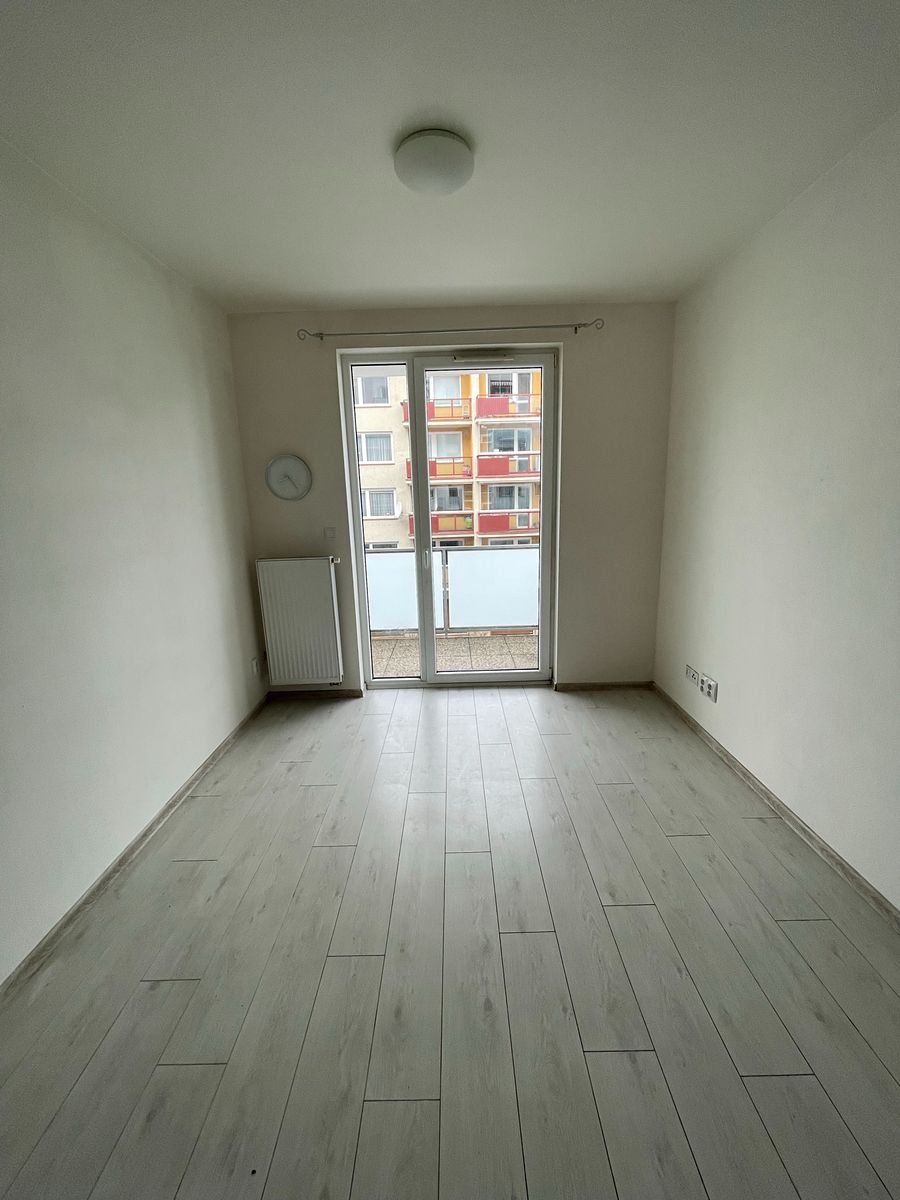 Pronájem bytu 1+kk 35 m² – fotografie 4