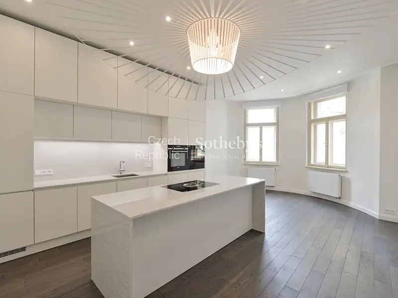Pronájem bytu 4+kk 137 m², Praha – náhled fotky 3