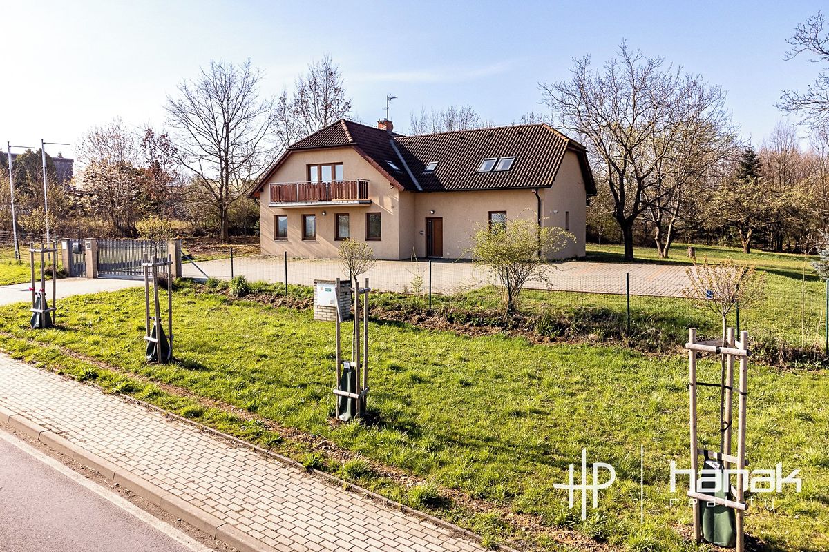 Prodej rodinného domu 259 m², pozemek 2016 m²