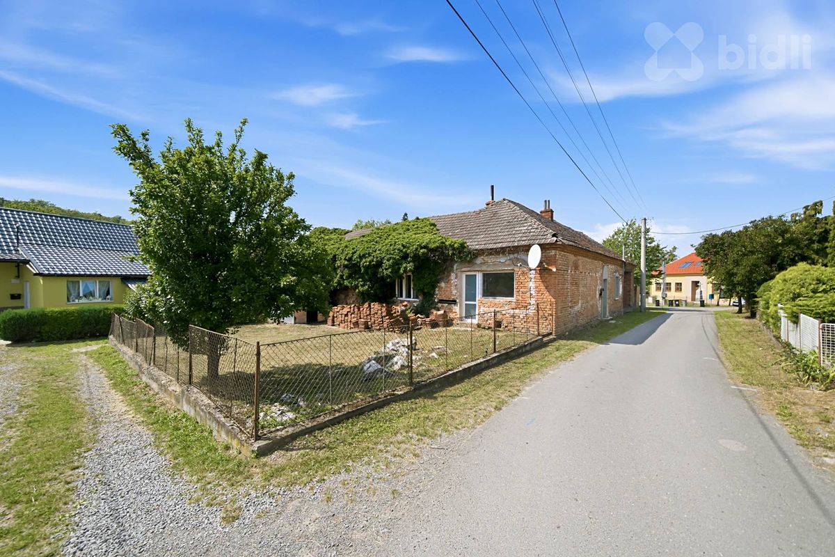 Prodej rodinného domu 80 m², pozemek 1181 m²