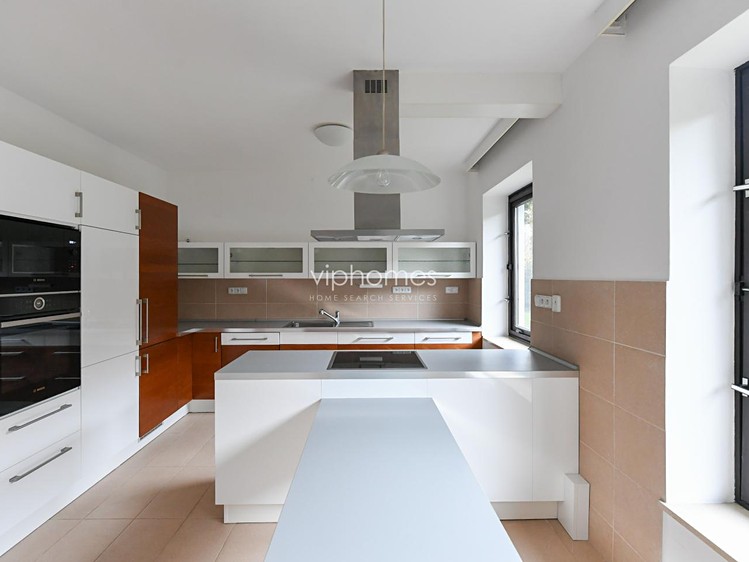 Pronájem komerčního prostoru, 417 m² (5 z 31)