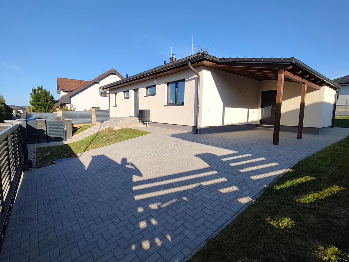 Prodej rodinného domu 94 m², pozemek 600 m² – fotografie 2