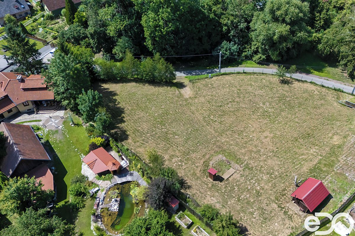 Prodej stavebního pozemku 1200 m² – fotografie 3