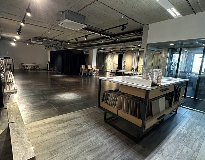 Gewerbefläche zur Miete, 242 m² (3 von 9)