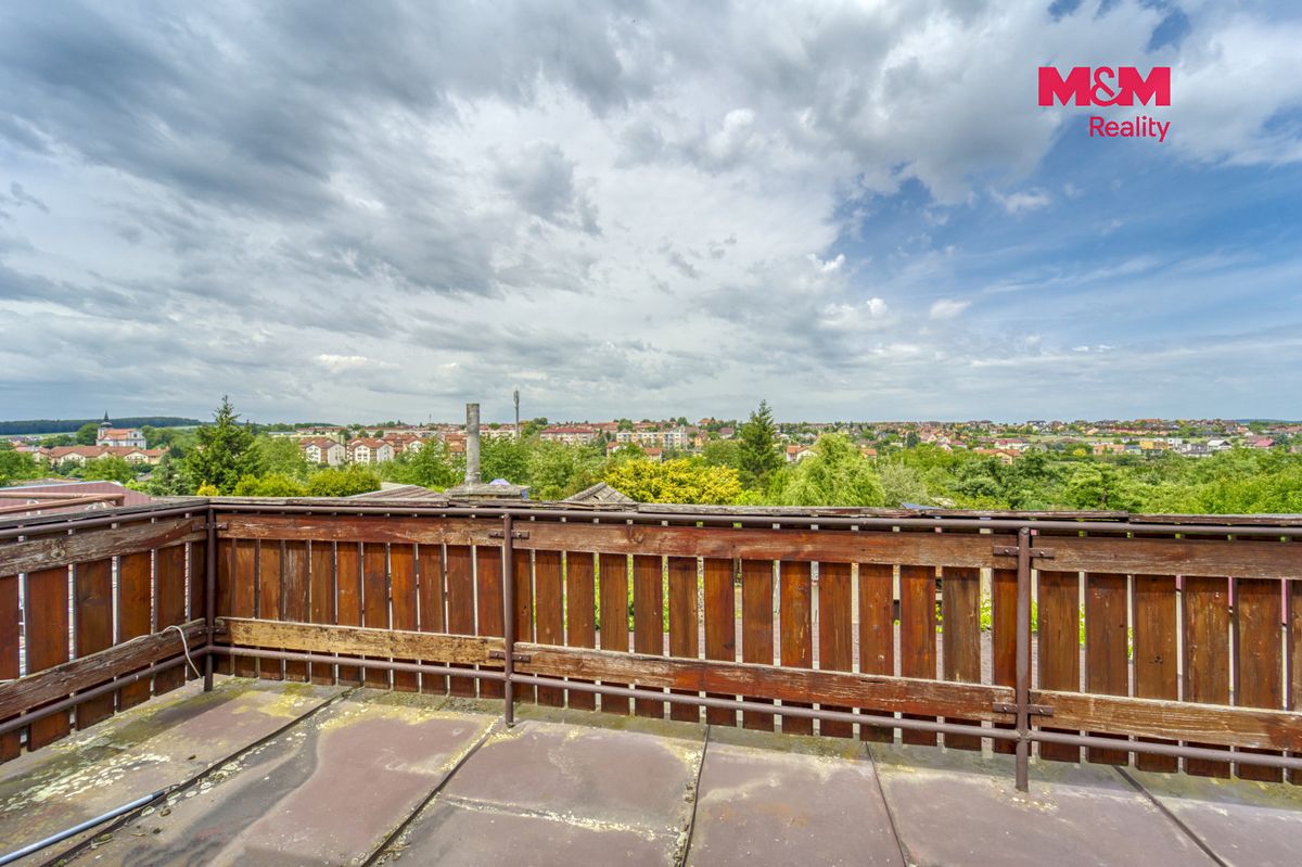 Prodej rodinného domu 135 m², pozemek 928 m² – fotografie 2