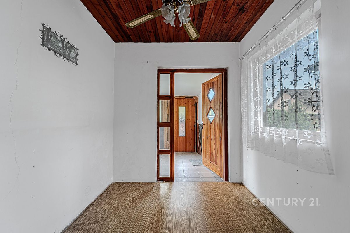 Prodej rodinného domu 290 m², pozemek 793 m² – fotografie 3