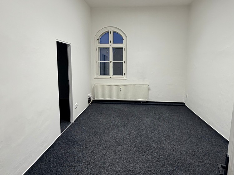 Комерційне приміщення в оренду, 104 м² (5 з 13)