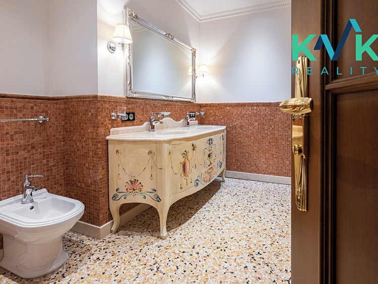 Квартира 6+ на продаж, 252 м² (15 з 40)