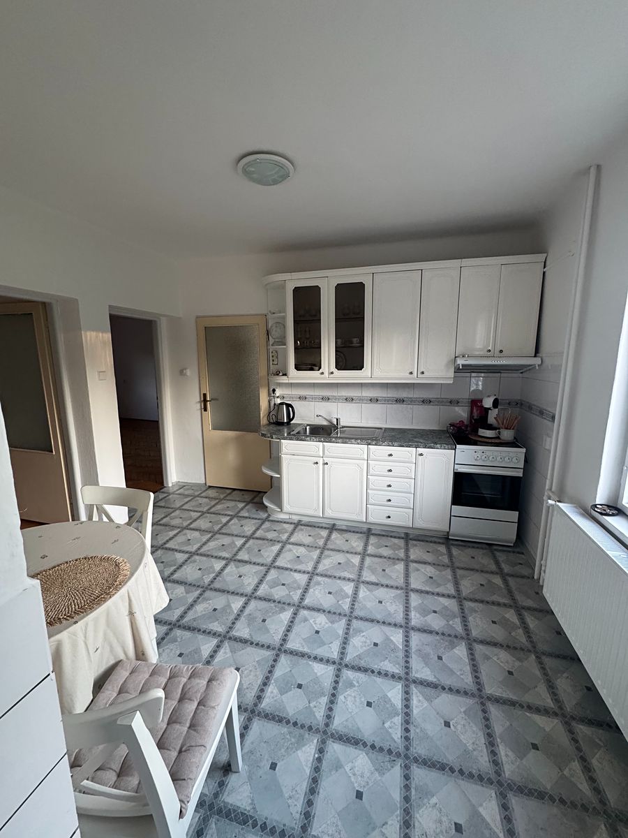 Prodej rodinného domu 208 m², pozemek 1587 m² – fotografie 5