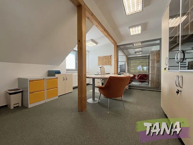 Pronájem kanceláře 35 m², Dvůr Králové nad Labem – náhled fotky 1