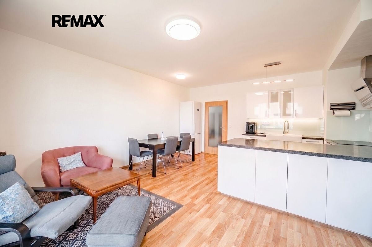 Prodej bytu 4+kk 92 m² (Jednopodlažní)