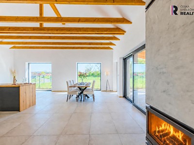 Будинок на продаж, 200 м² (3 з 40)
