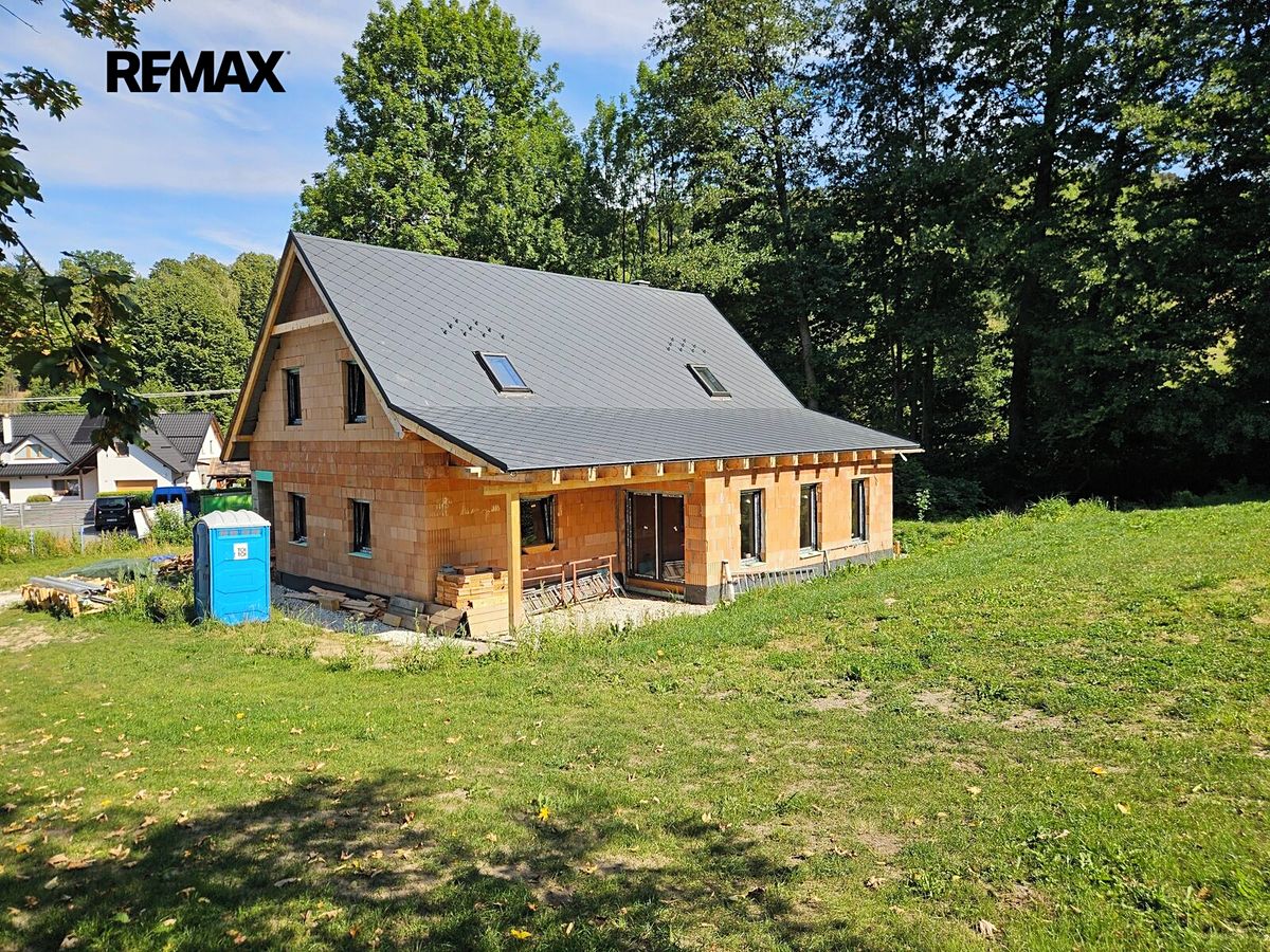 Prodej rodinného domu 223 m², pozemek 1727 m² – fotografie 4