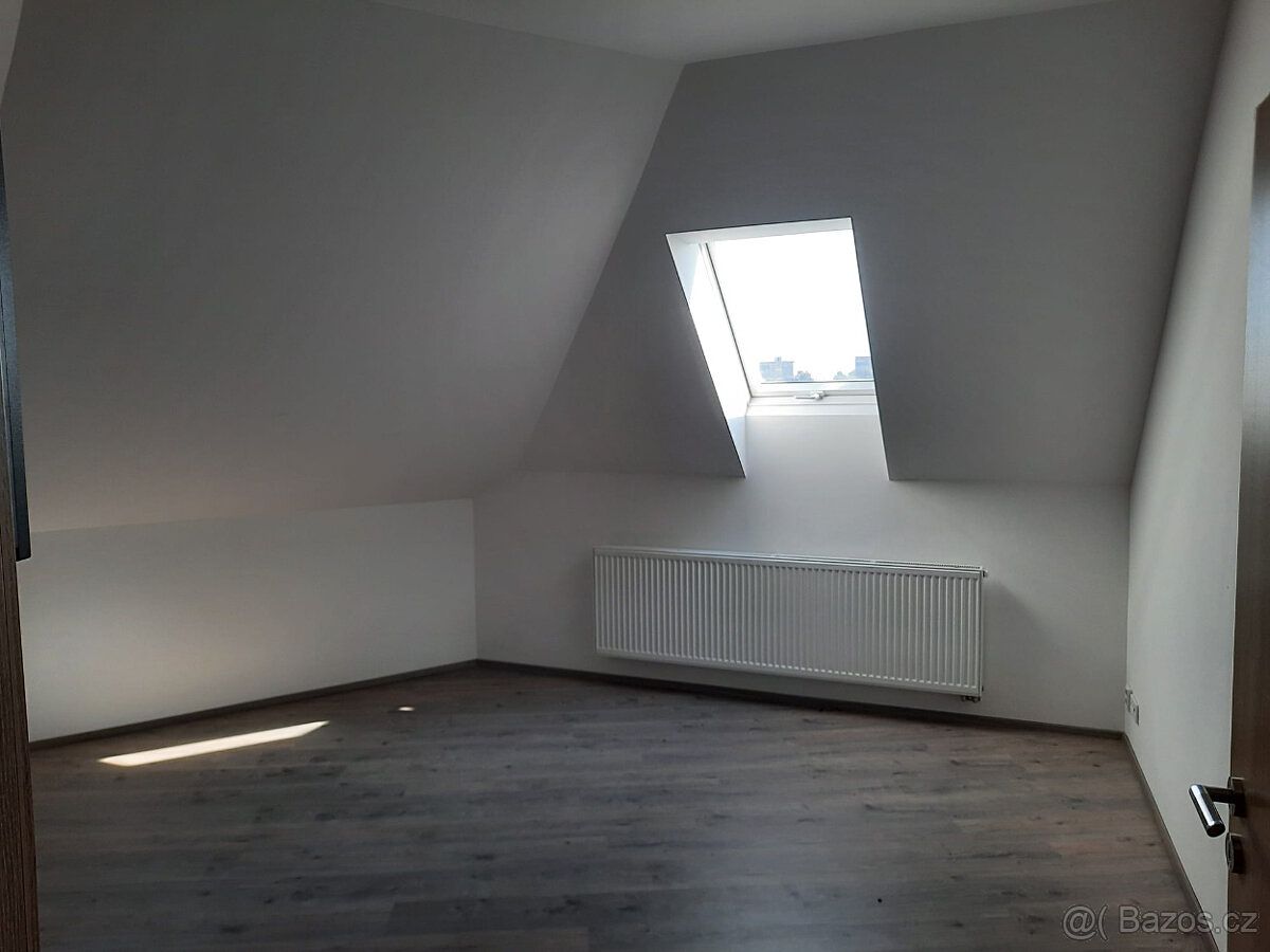 Pronájem bytu 2+kk 85 m² – fotografie 4