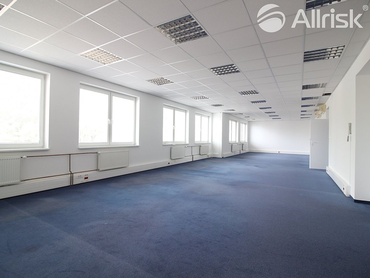 Pronájem kanceláře 436 m² – fotografie 4
