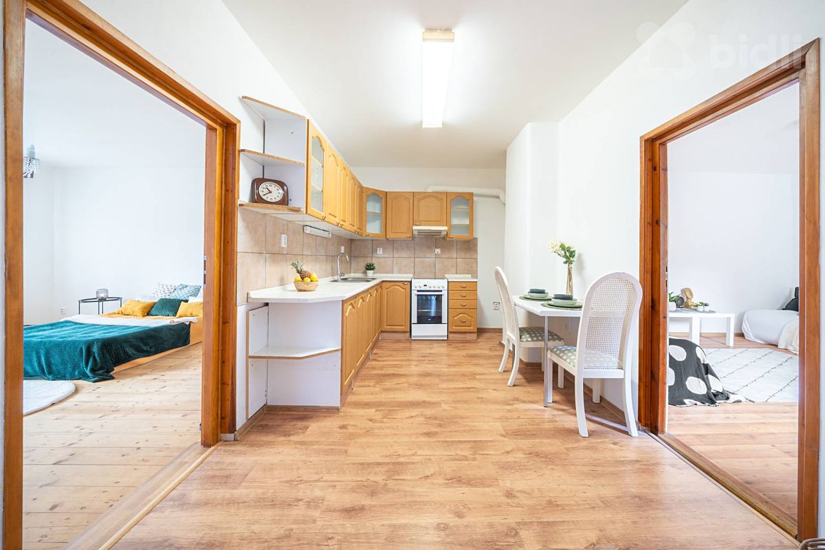 Prodej rodinného domu 237 m², pozemek 265 m² – fotografie 5