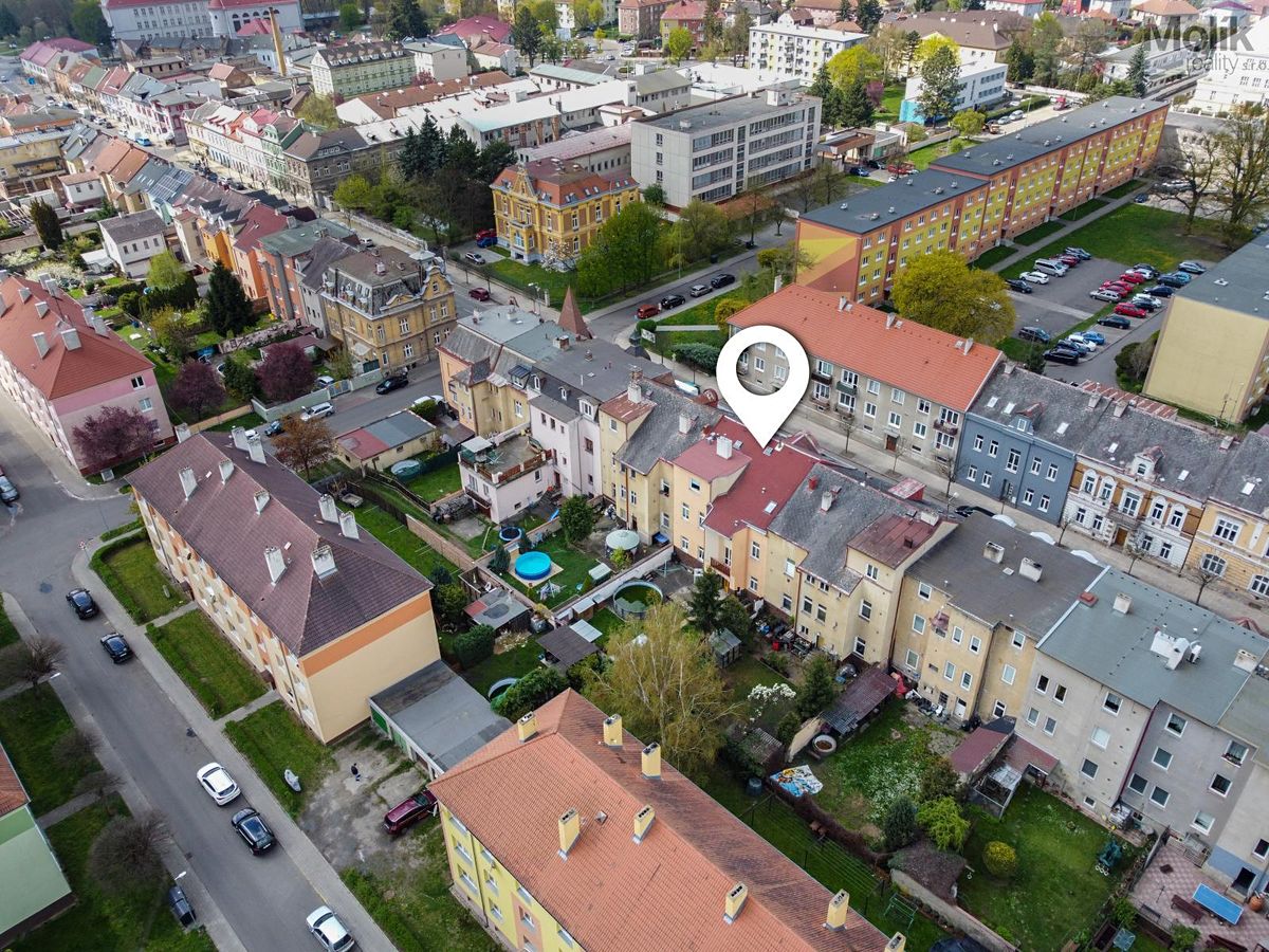 Prodej rodinného domu 330 m², pozemek 359 m² – fotografie 4