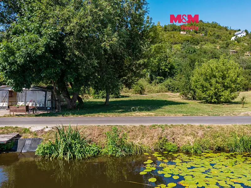 Prodej zahrady 449 m², Křešice – náhled fotky 1