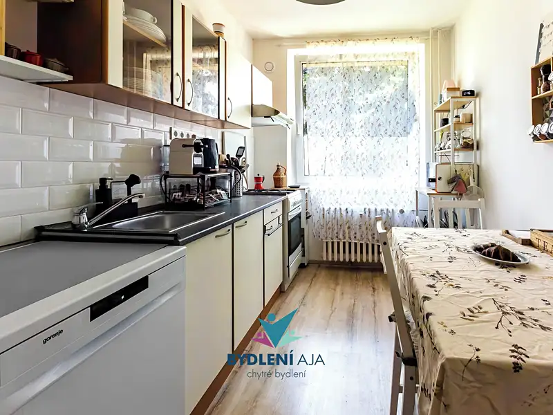 Prodej bytu 3+1 68 m², Teplice – náhled fotky 2