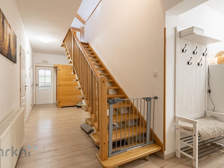 Prodej domu, 220 m² (9 z 23)