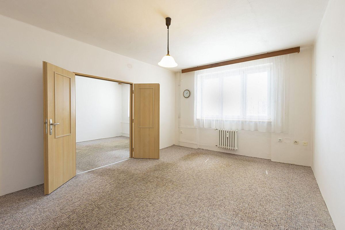 Pronájem bytu 2+1 60 m² – fotografie 3