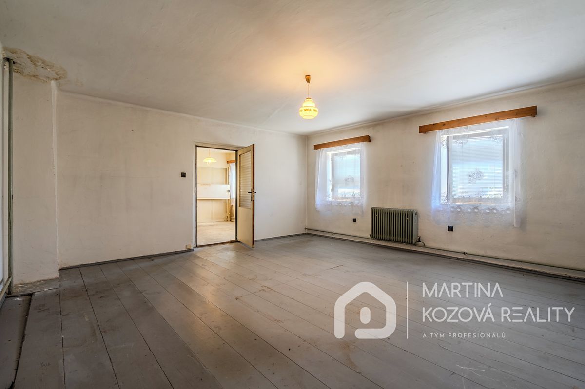Prodej rodinného domu 400 m², pozemek 940 m² – fotografie 3