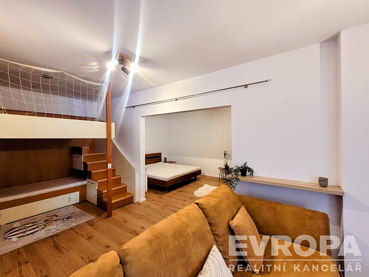 Квартира 2+kk в оренду, 73 м² (8 з 16)