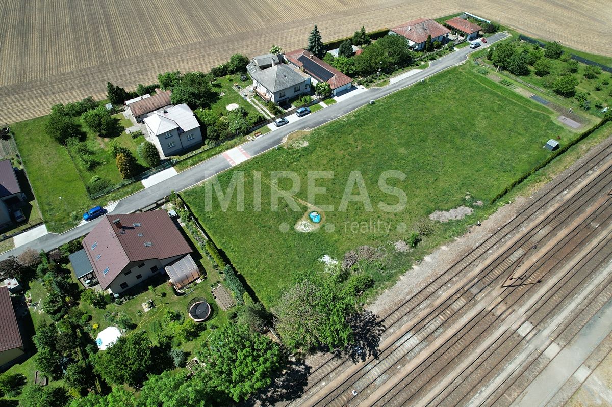 Prodej stavebního pozemku 1087 m², Dvory – fotka 1 z 3