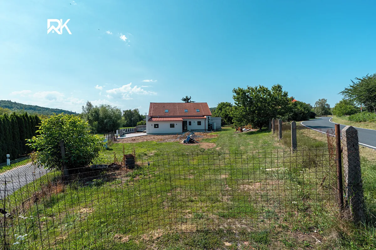 Prodej stavebního pozemku 972 m²
