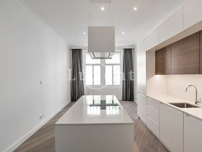 Pronájem bytu 2+kk 54 m², Praha – náhled fotky 2