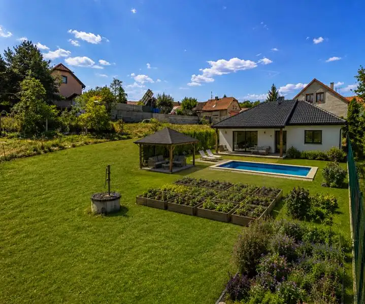 Prodej stavebního pozemku 1339 m², Okrouhlo – náhled fotky 3