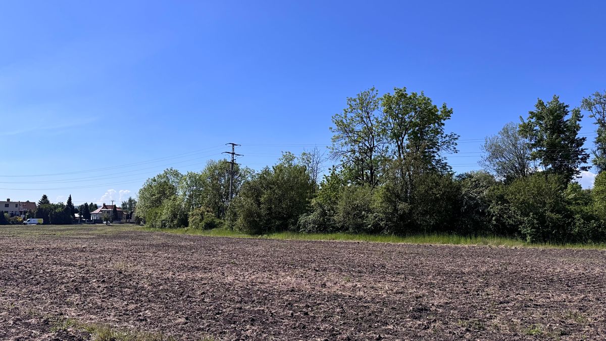 Prodej stavebního pozemku 689 m² – fotografie 3