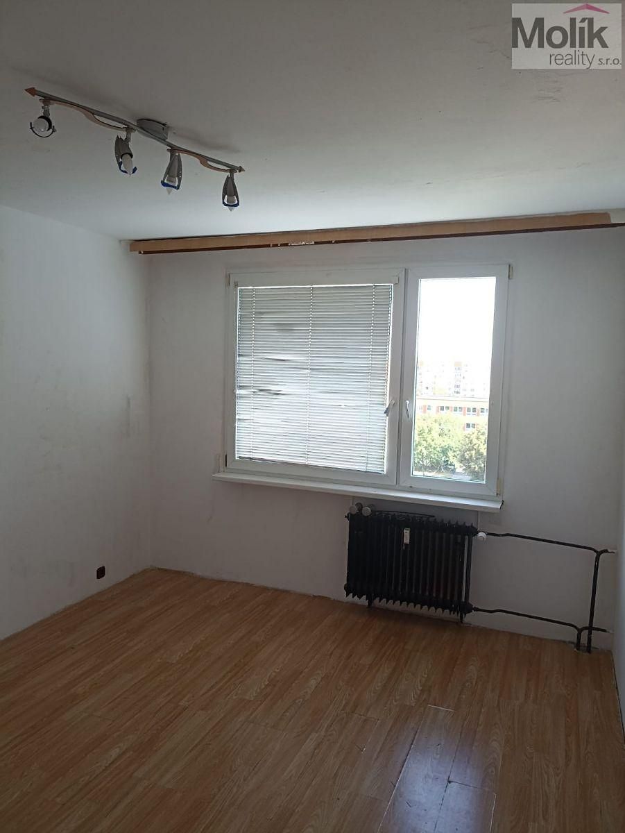 Pronájem bytu 1+1 36 m² – fotografie 2